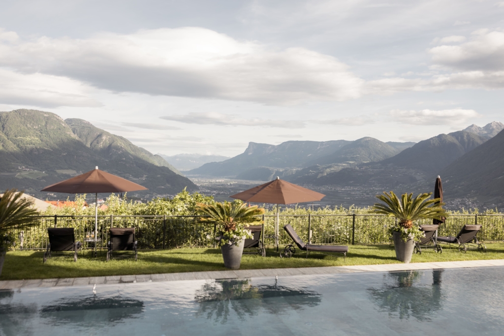 Hotel with panoramic location in Dorf Tirol - enjoy the view over